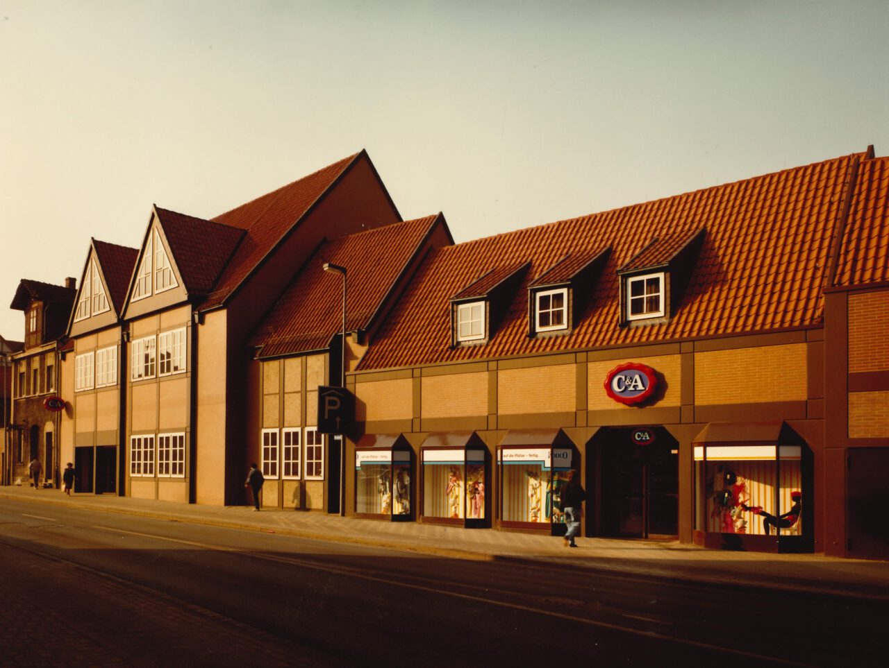 Historische Straßenansicht des C&A-Kaufhauses in Celle