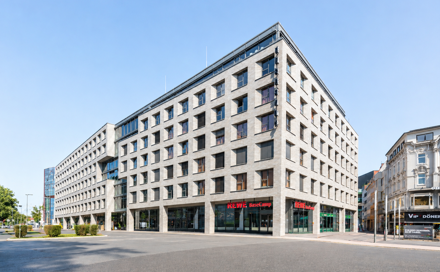 Fertiggestelltes BaseCamp Dortmund als realisiertes Projekt, geplant mit der BIM-Methode